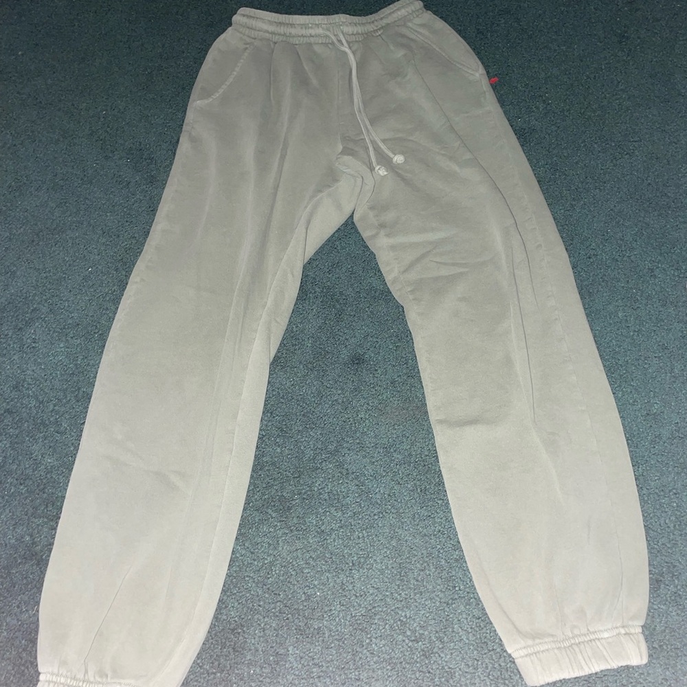 Woman’s Green Sweatpants